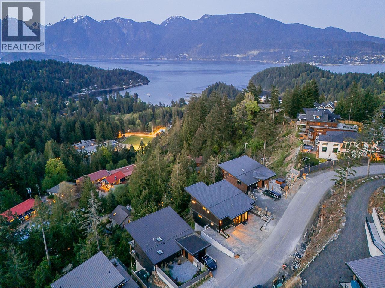 Photo 26 of 885 Rivendell Drive, Bowen Island BC
