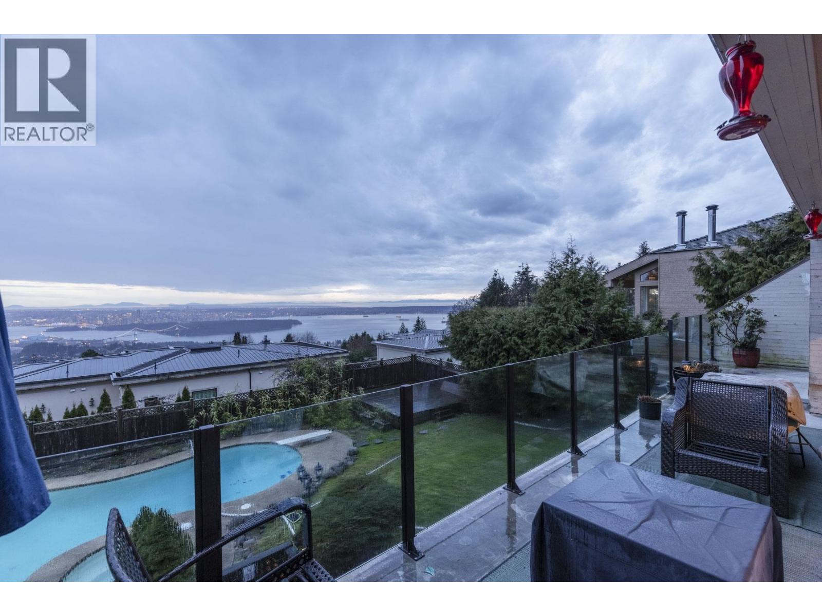 Photo 2 of 1591 Chartwell Drive, West Vancouver BC
