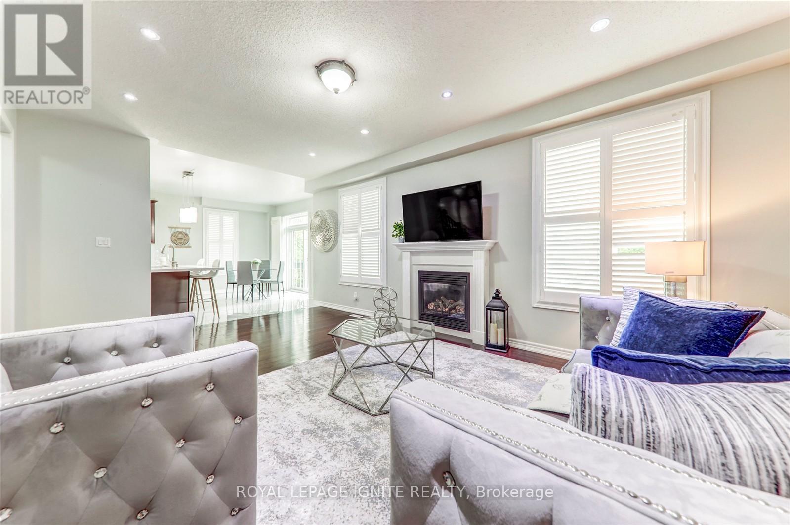 Photo 12 of 52 Bernbridge Road, Markham ON