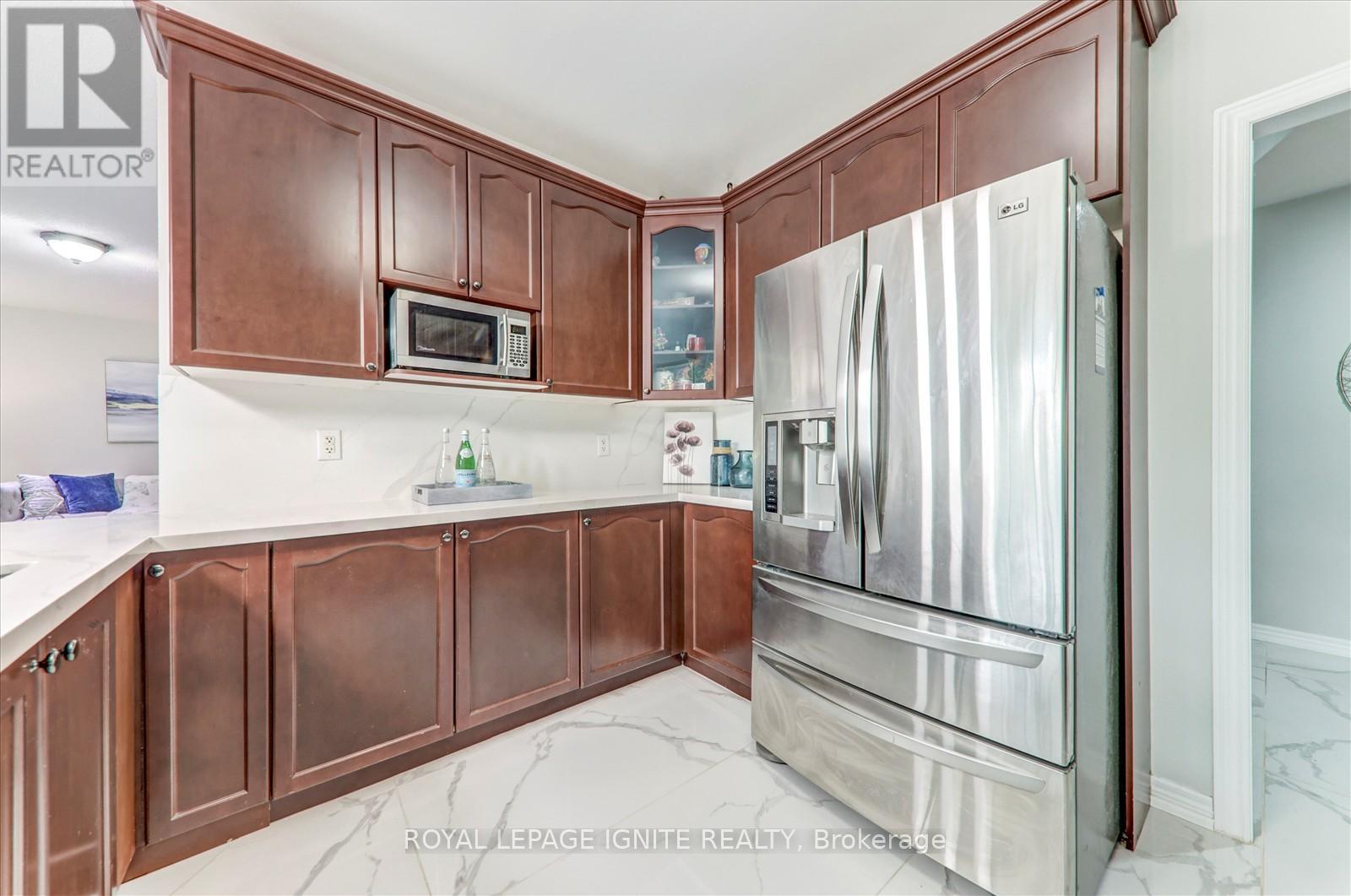 Photo 17 of 52 Bernbridge Road, Markham ON