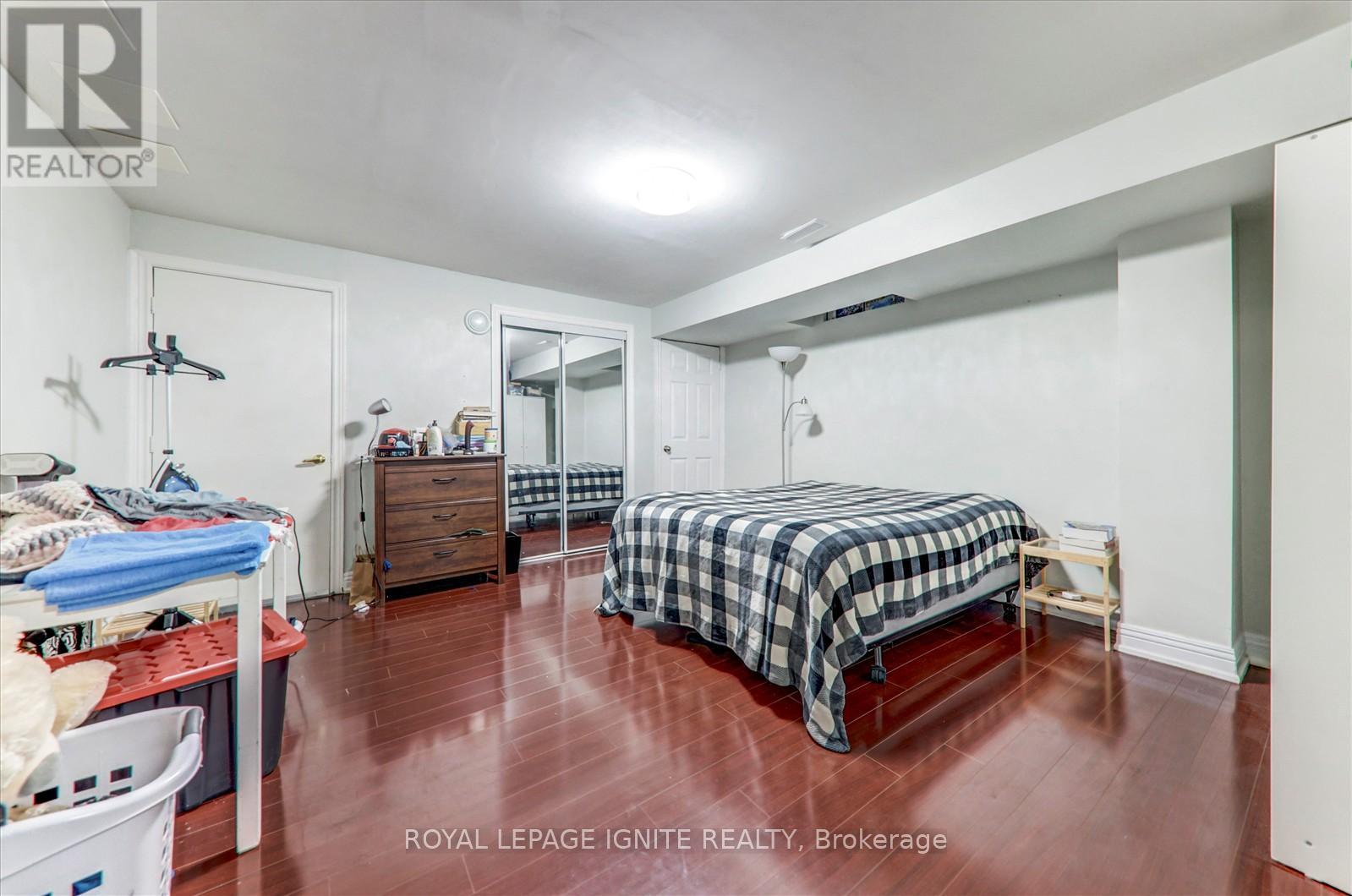 Photo 34 of 52 Bernbridge Road, Markham ON