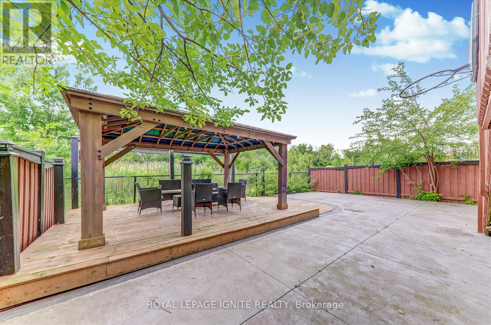 Photo 38 of 52 Bernbridge Road, Markham ON