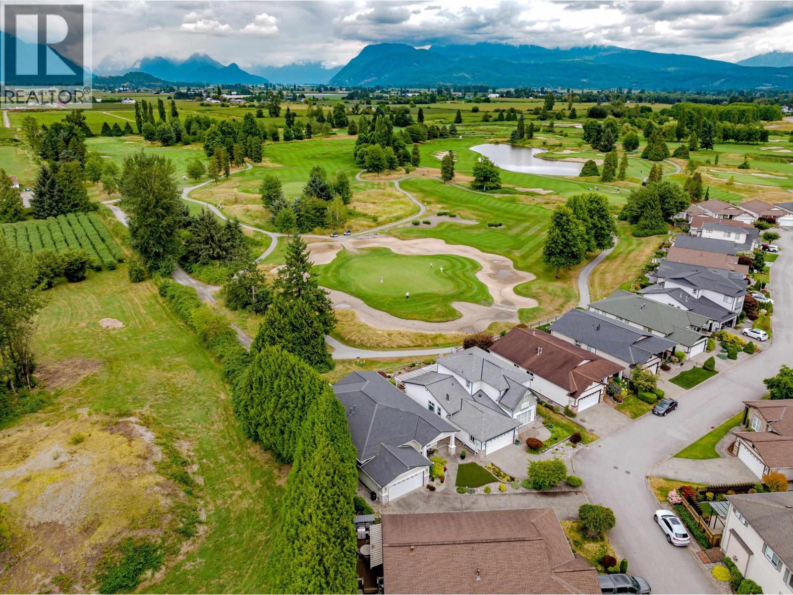 Photo 35 of 134 19639 Meadow Gardens Way, Pitt Meadows BC