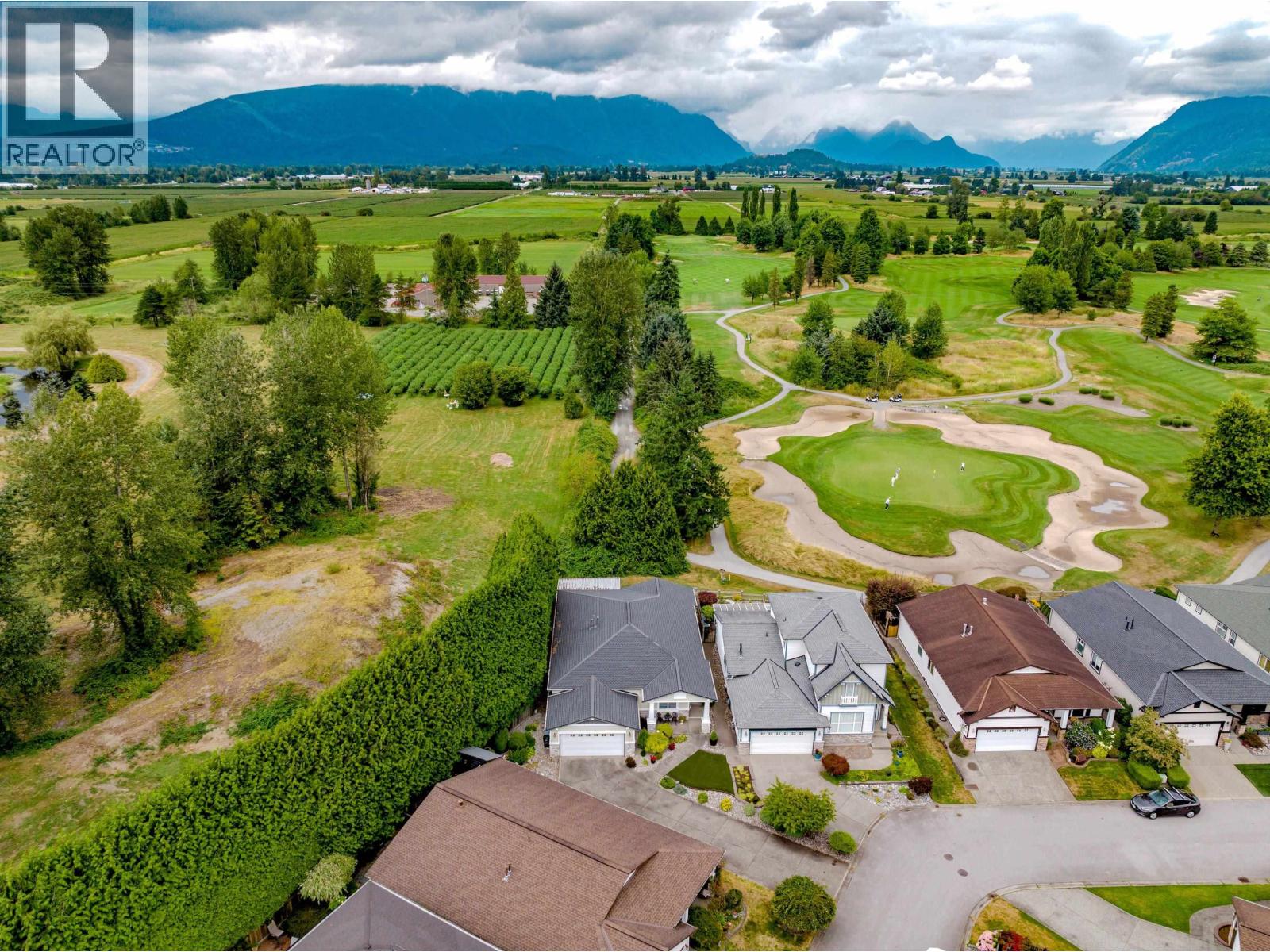 Photo 36 of 134 19639 Meadow Gardens Way, Pitt Meadows BC