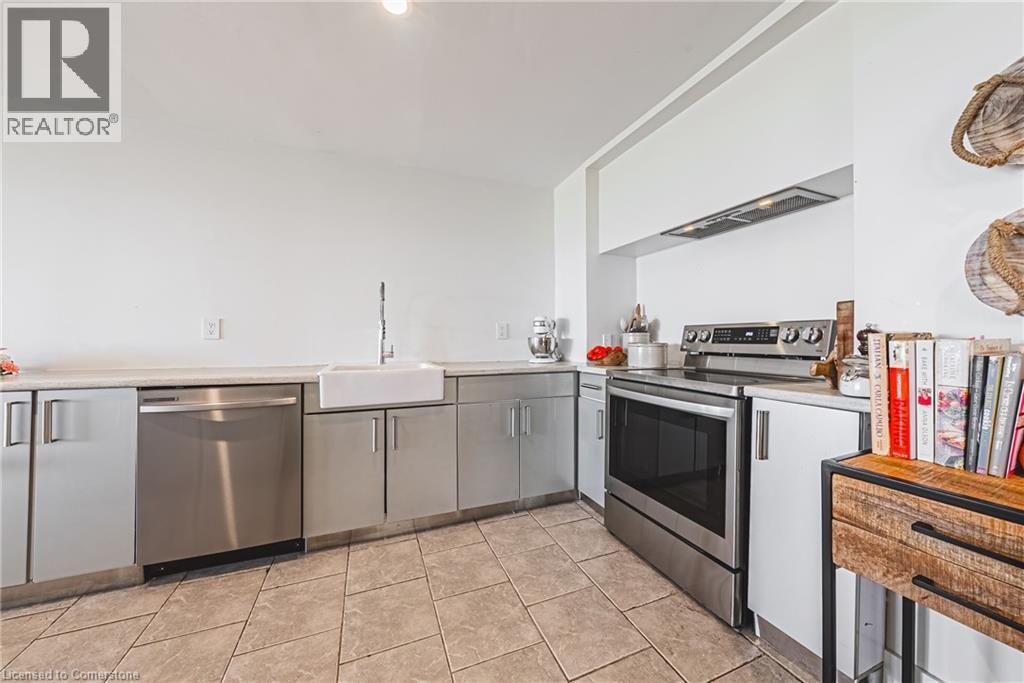 Photo 13 of 5 Dexter Avenue, Hamilton ON
