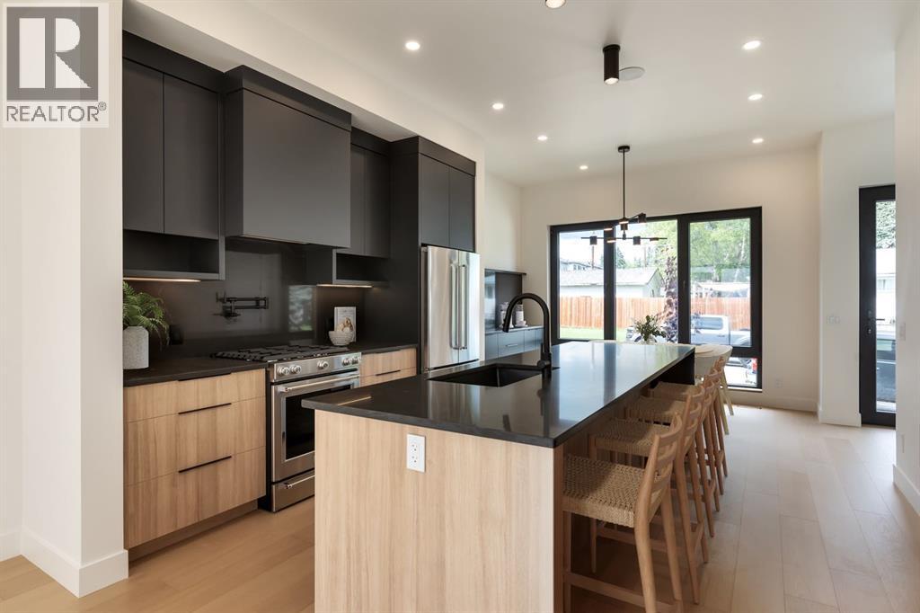 Single Family House for Sale in   Avenue SW Glenbrook Calgary 