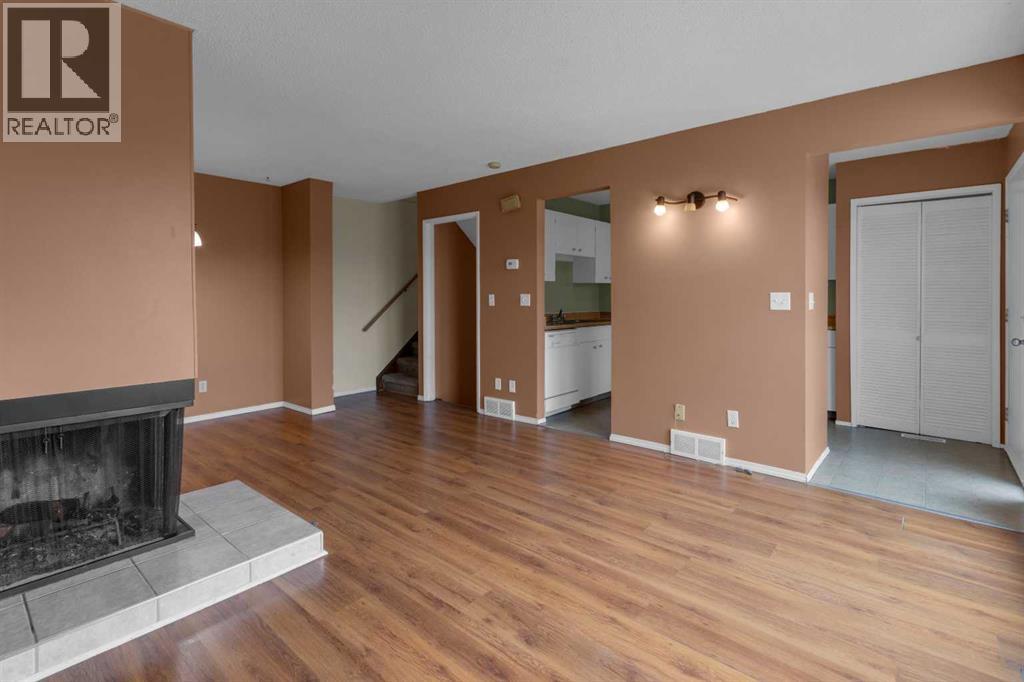 Single Family House for Sale in   Silver Crest Drive NW Silver Springs Calgary 