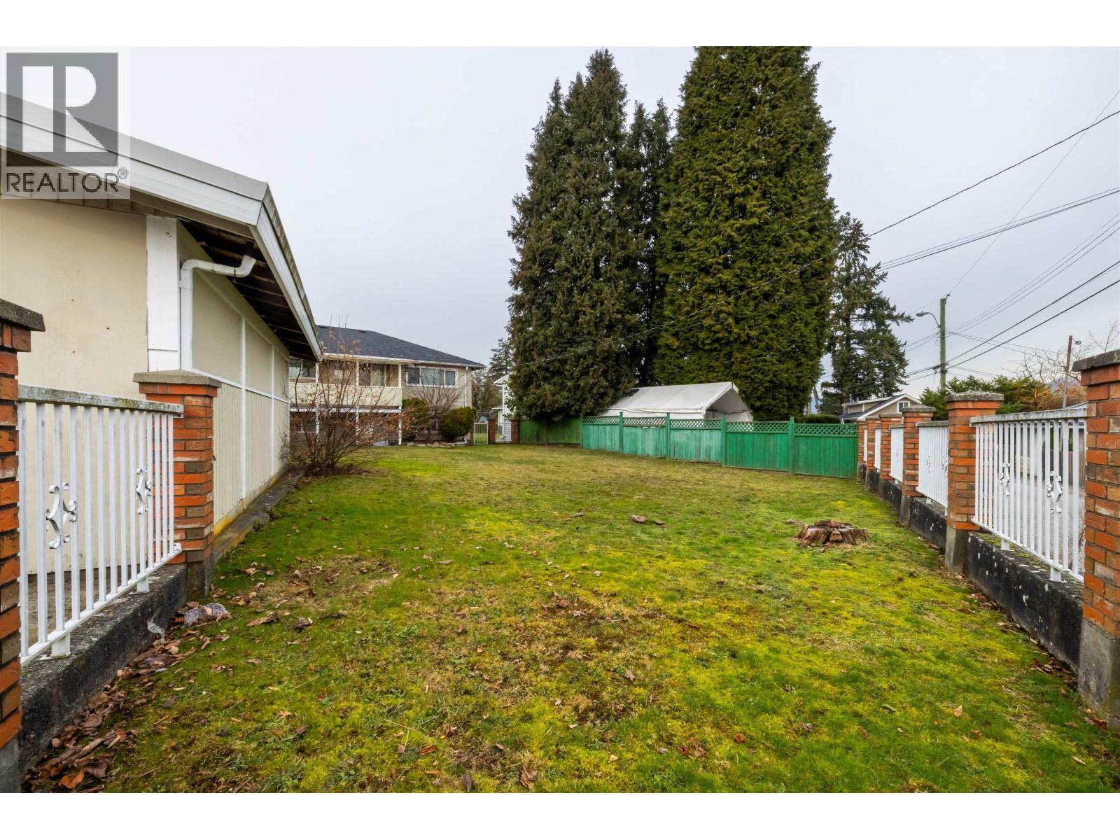 Photo 33 of 3692 E 24 Avenue, Vancouver BC
