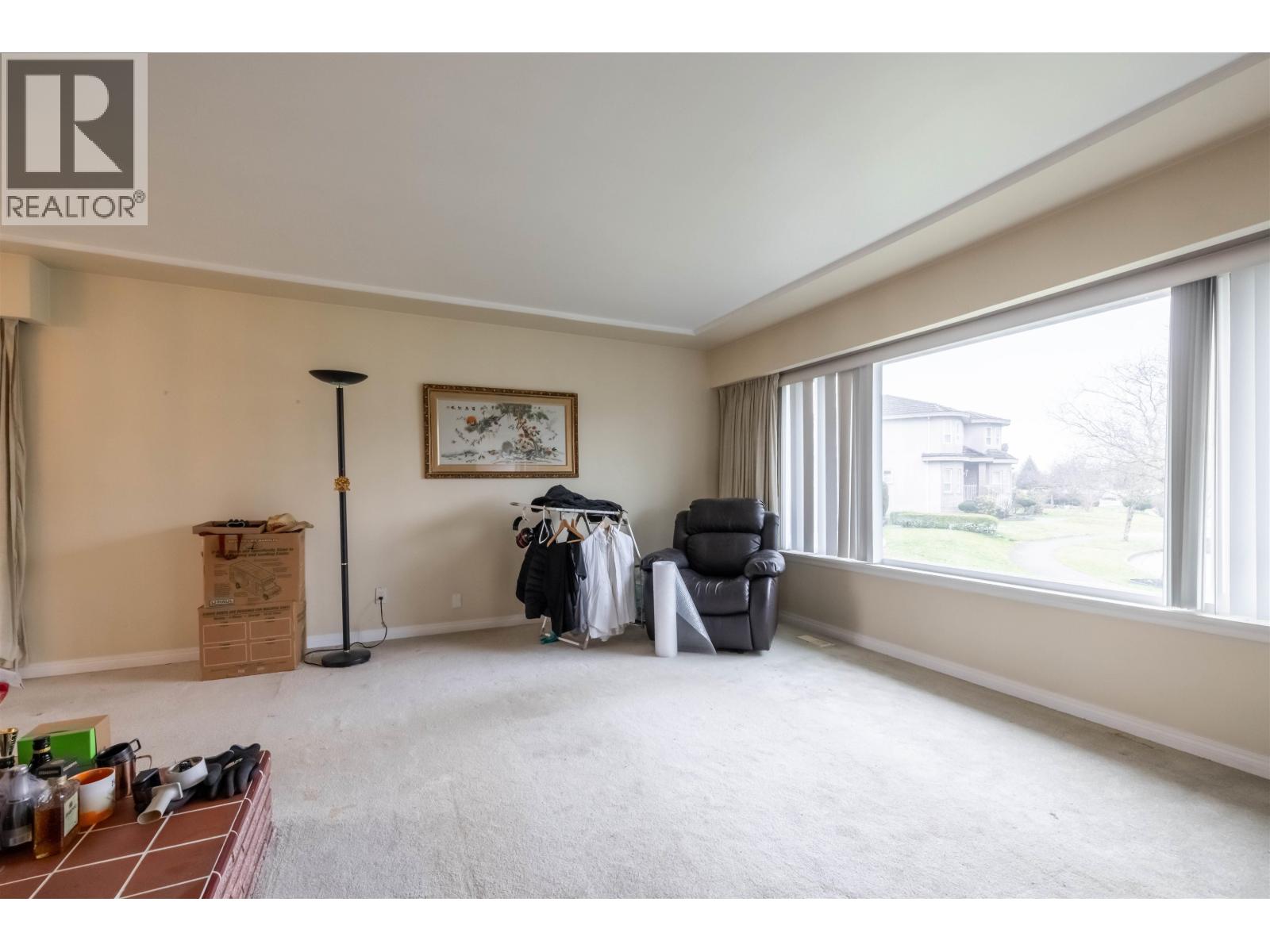 Photo 5 of 3692 E 24 Avenue, Vancouver BC
