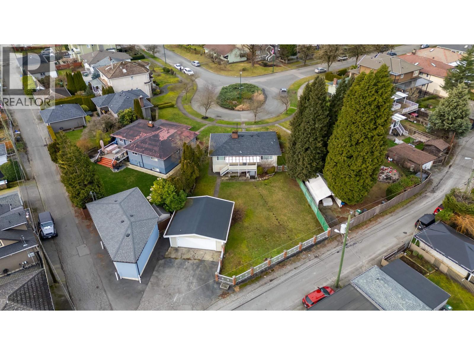 Photo 36 of 3692 E 24 Avenue, Vancouver BC