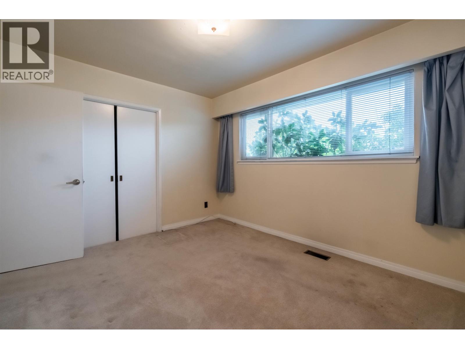Photo 38 of 3692 E 24 Avenue, Vancouver BC