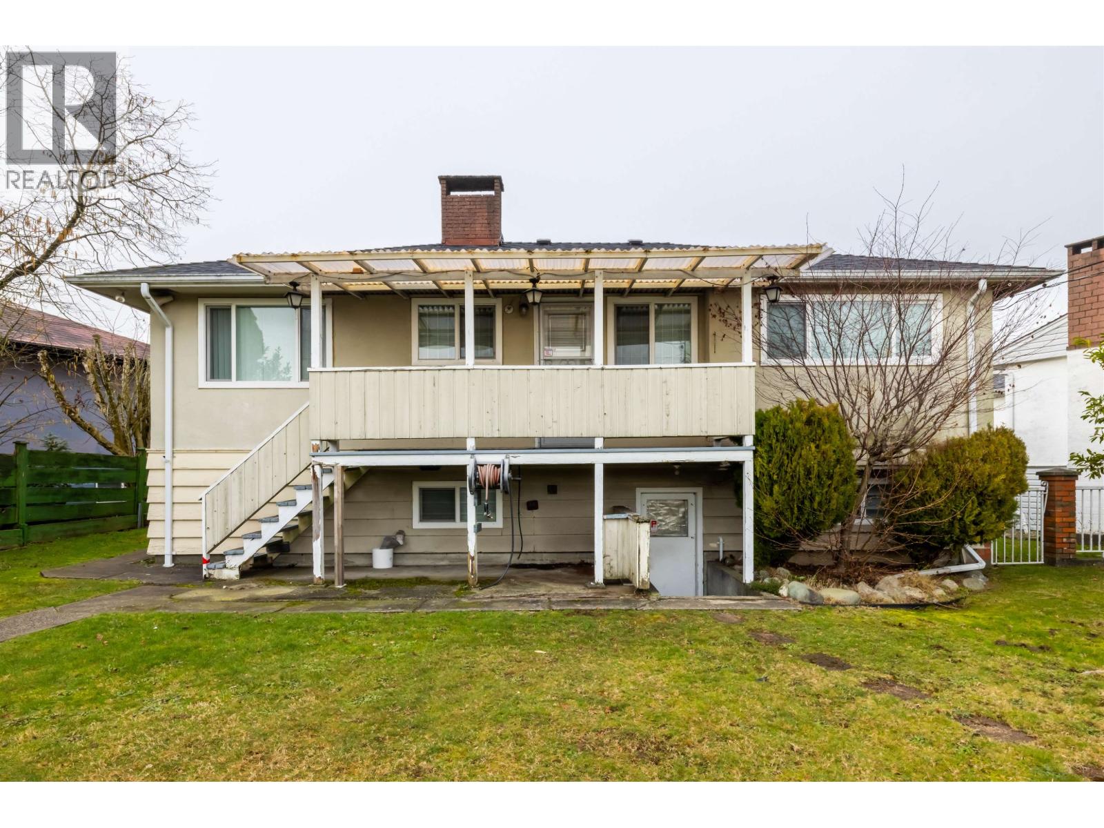 Photo 14 of 3692 E 24 Avenue, Vancouver BC