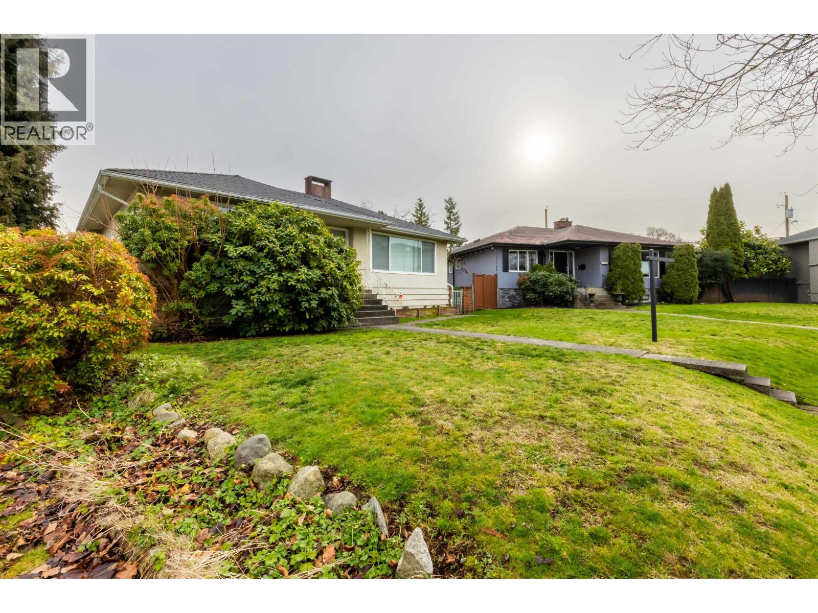 Photo 21 of 3692 E 24 Avenue, Vancouver BC