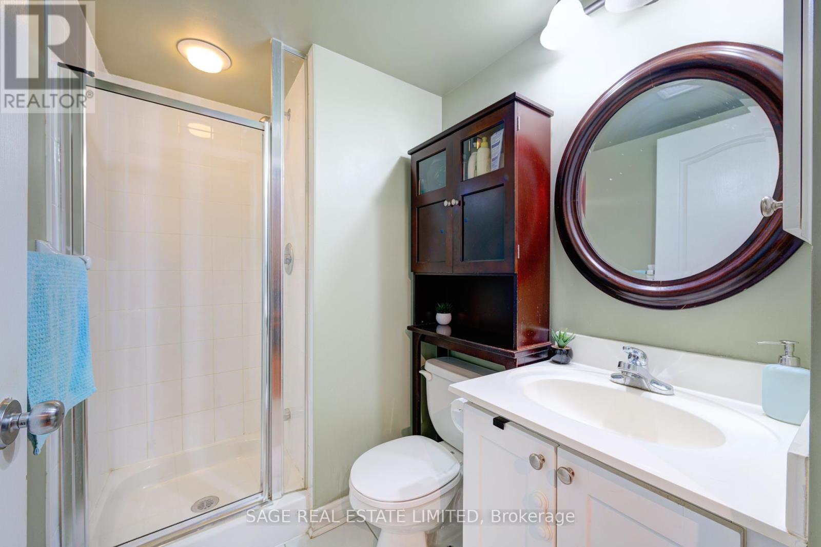 Photo 5 of 2512 3 Rean Drive, Toronto ON