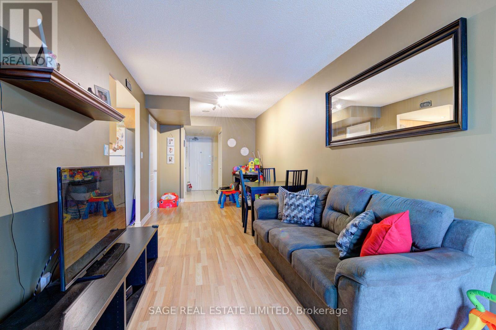 Photo 3 of 2512 3 Rean Drive, Toronto ON