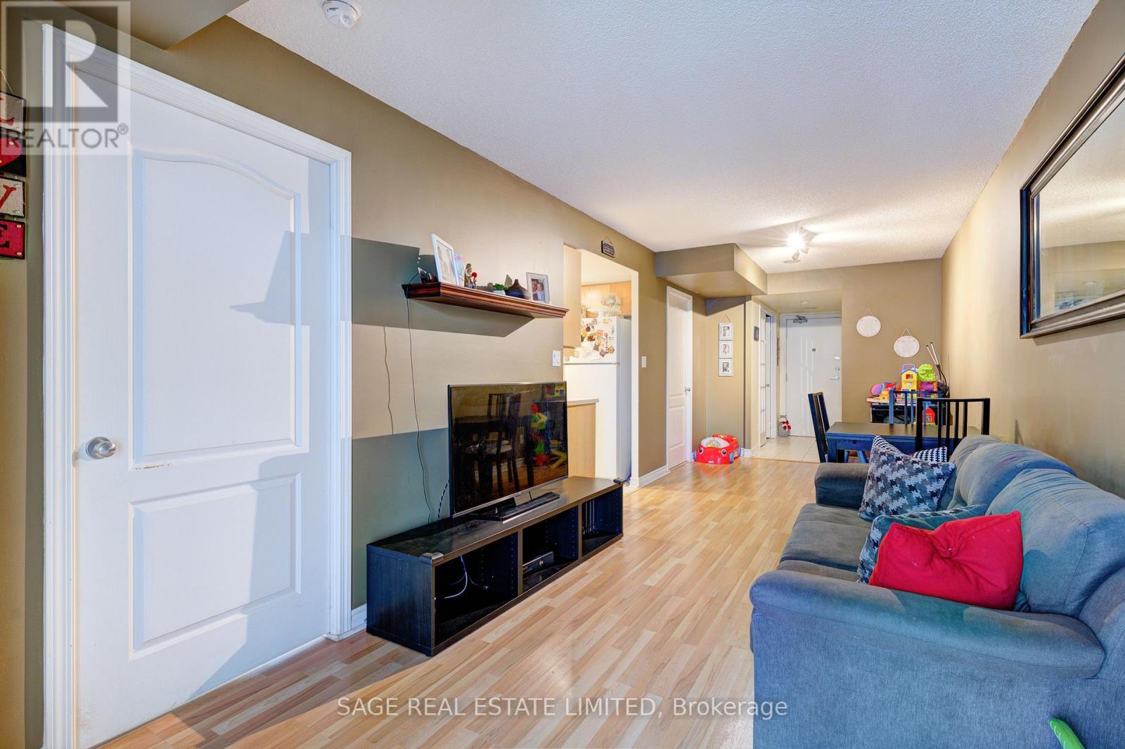 Photo 9 of 2512 3 Rean Drive, Toronto ON