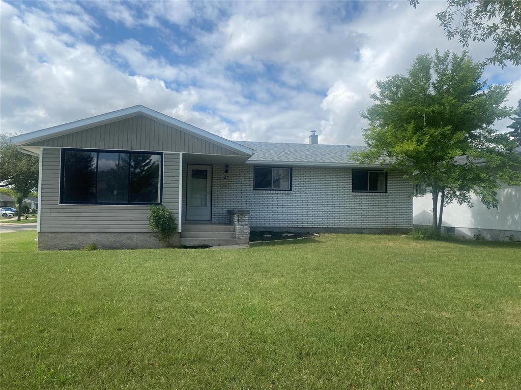 Photo 5 of 42 Marquis Crescent, Winnipeg MB