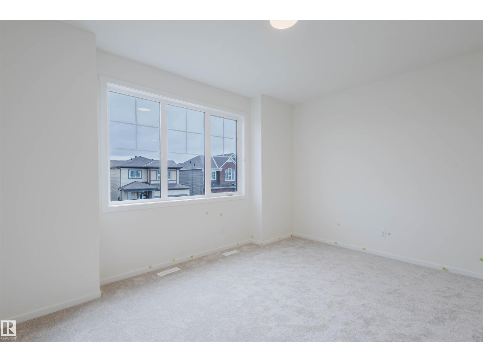 Photo 23 of 2040 209 St Nw, Edmonton AB