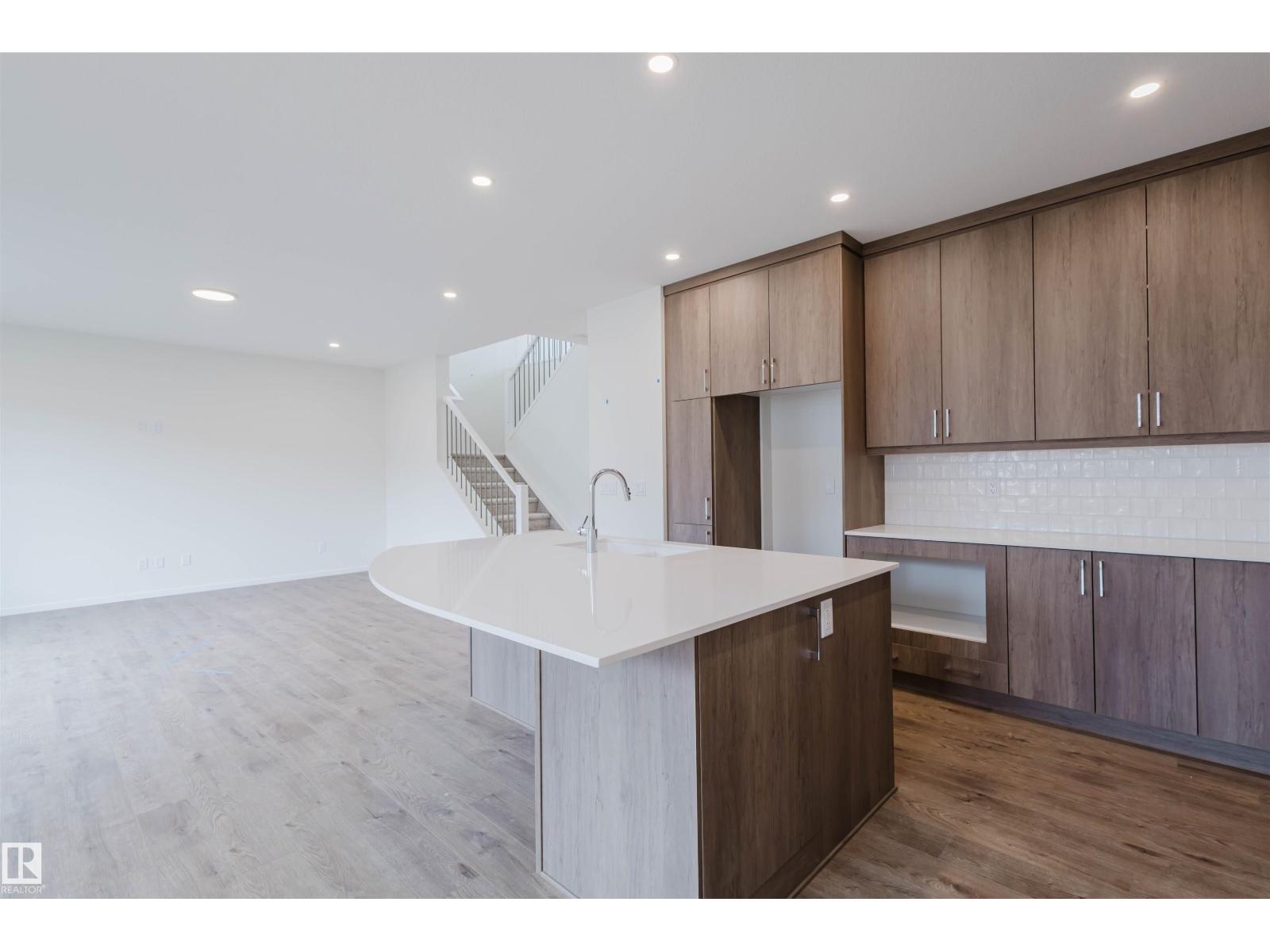 Photo 49 of 2040 209 St Nw, Edmonton AB