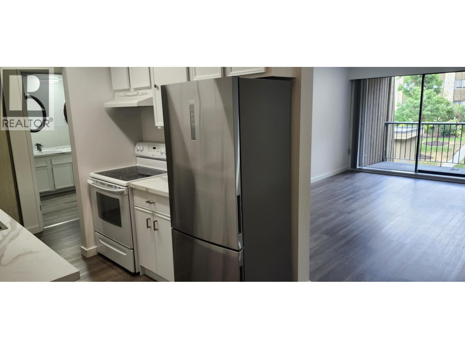 Photo 8 of 201 9101 Horne Street, Burnaby BC