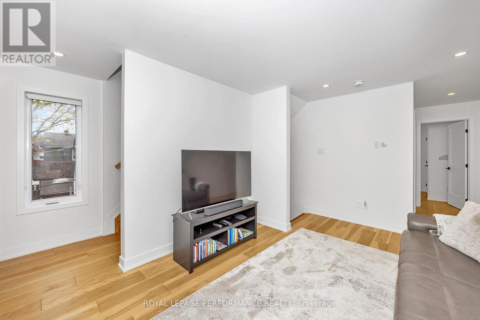 Photo 21 of 80 Dagmar Avenue, Ottawa ON