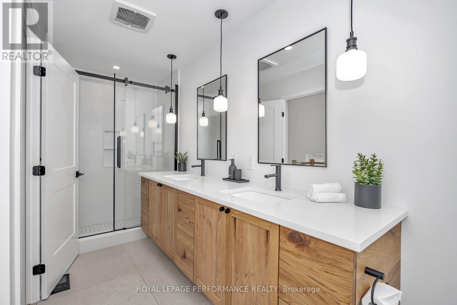 Photo 19 of 80 Dagmar Avenue, Ottawa ON