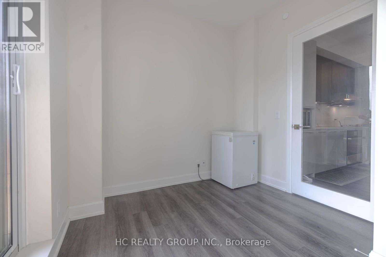 Photo 19 of 2710 8 Water Walk Drive, Markham ON