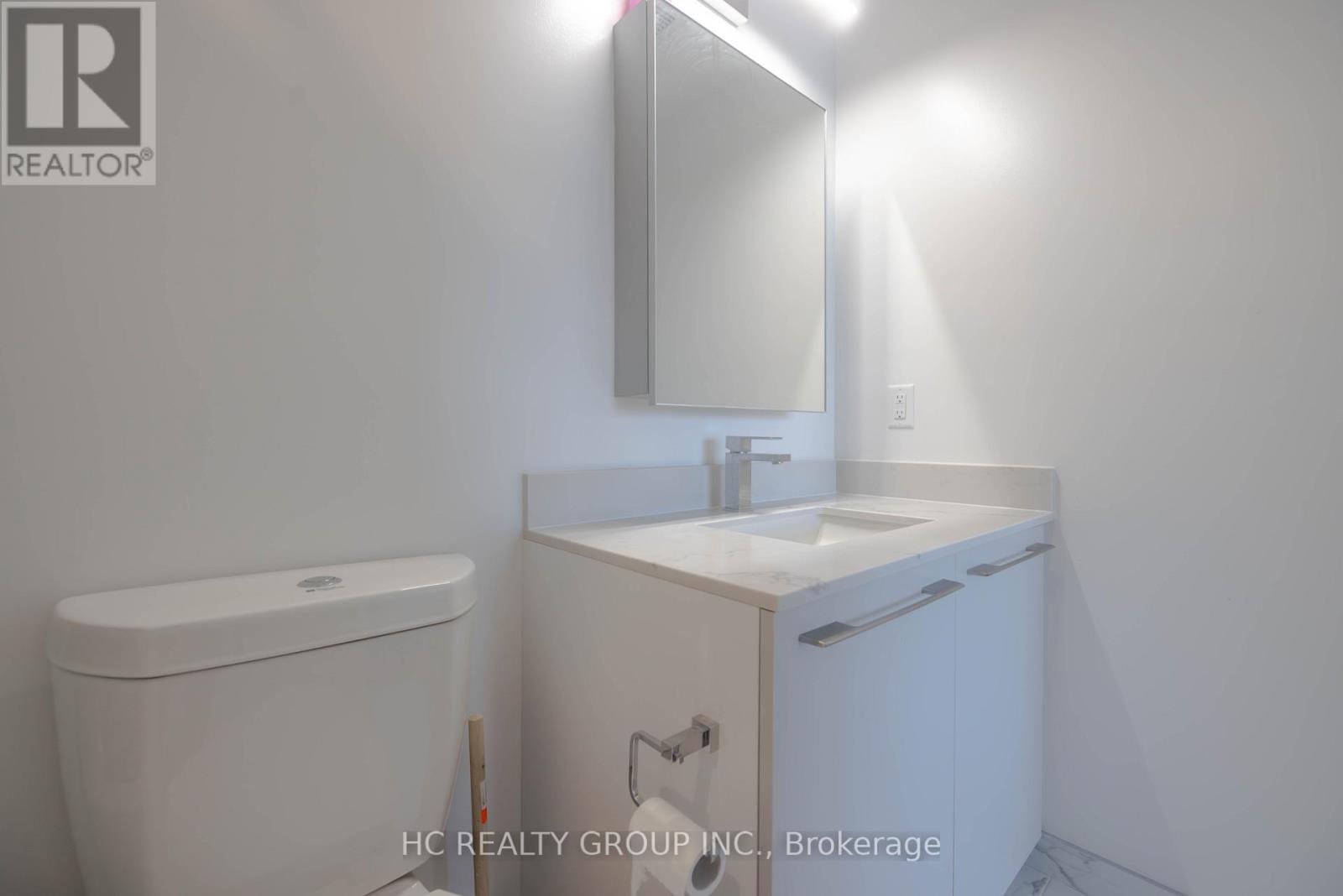 Photo 15 of 2710 8 Water Walk Drive, Markham ON