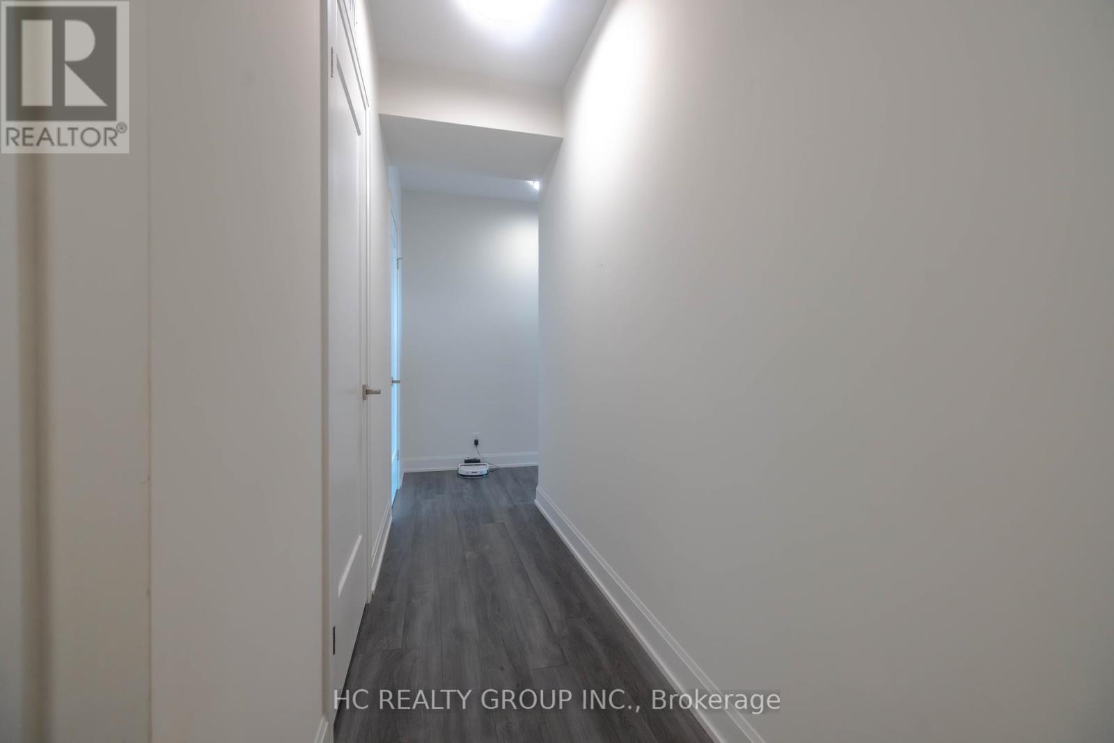 Photo 25 of 2710 8 Water Walk Drive, Markham ON