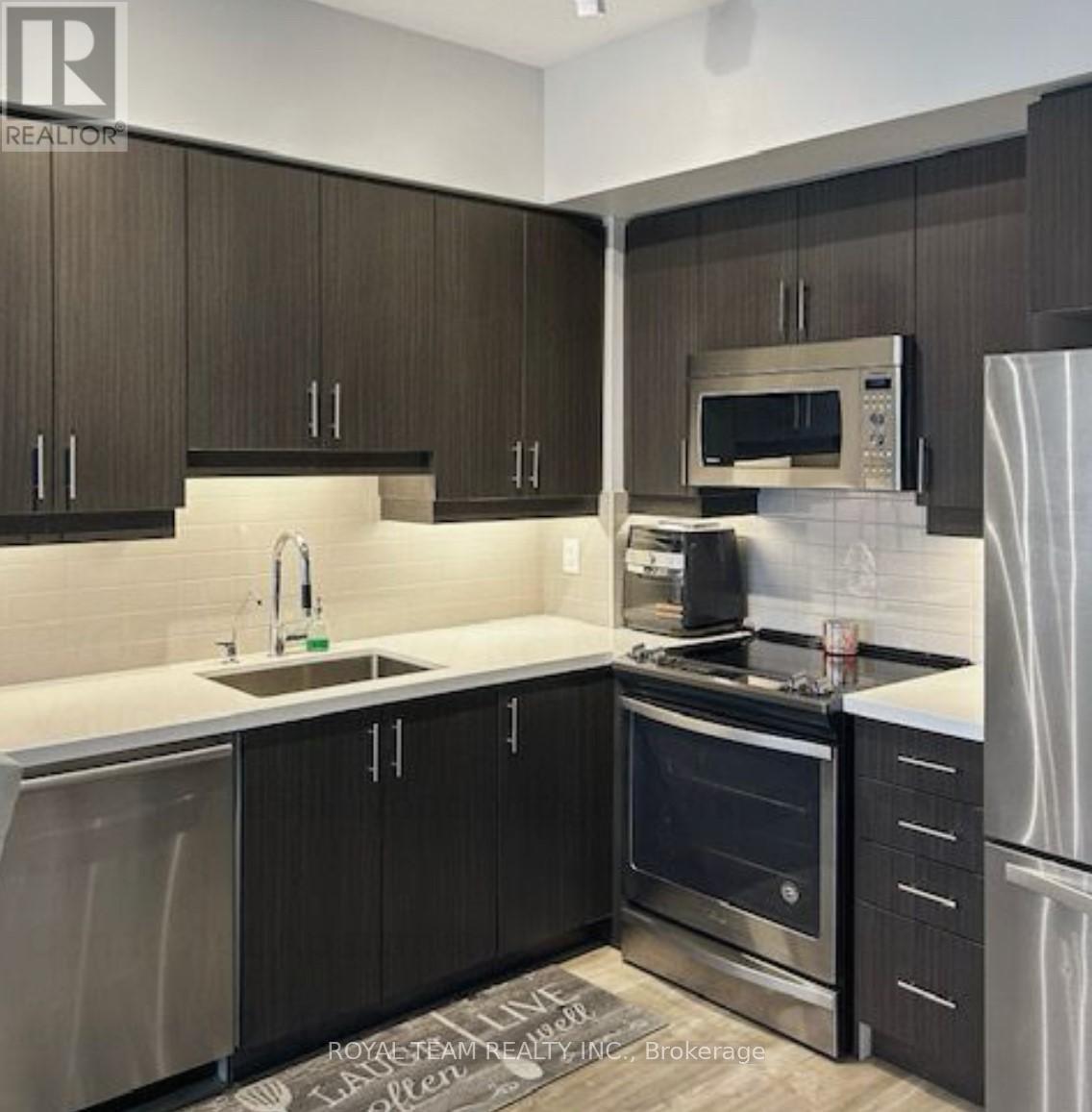 Photo 8 of 1010 3700 Highway 7 Road N, Vaughan ON