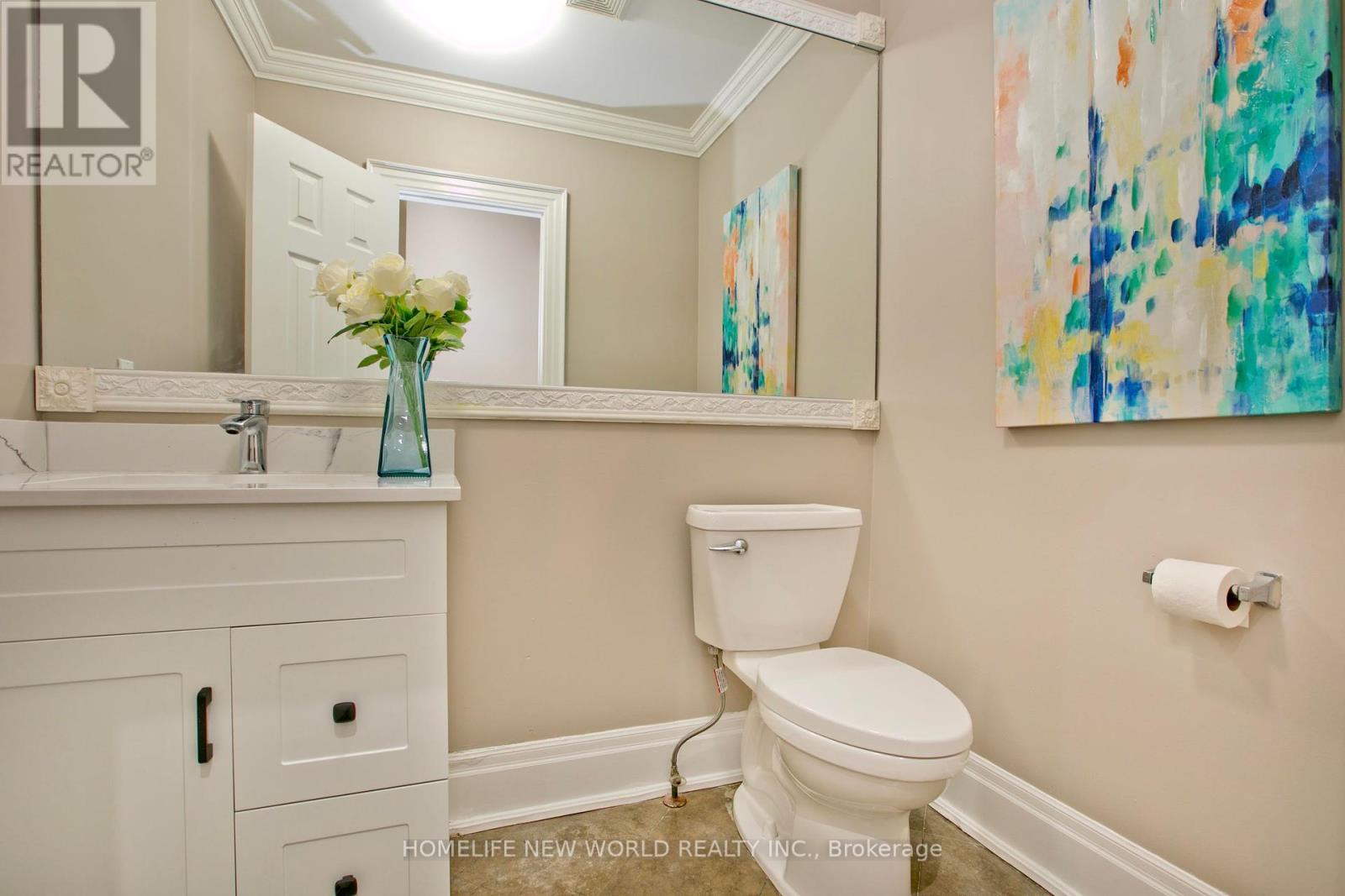 Photo 32 of 64 Clarendon Drive, Richmond Hill ON