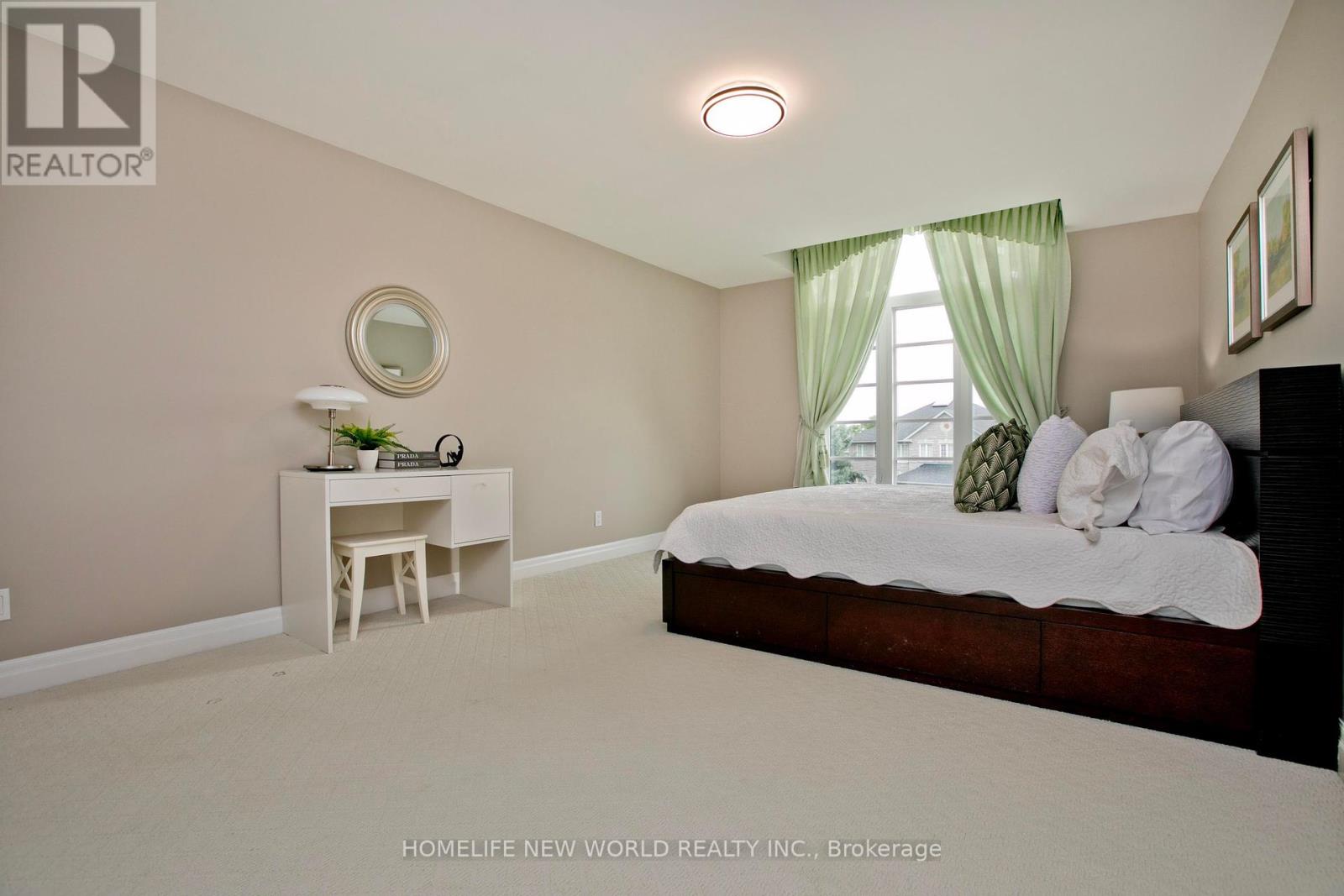 Photo 3 of 64 Clarendon Drive, Richmond Hill ON