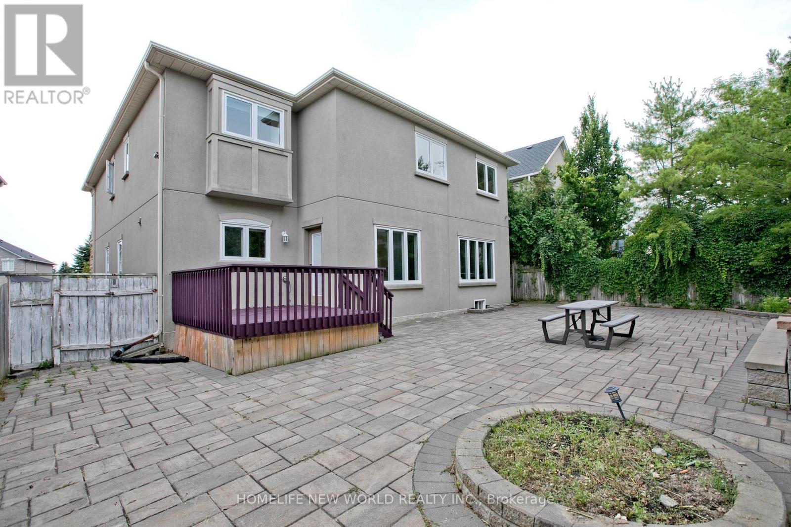 Photo 10 of 64 Clarendon Drive, Richmond Hill ON