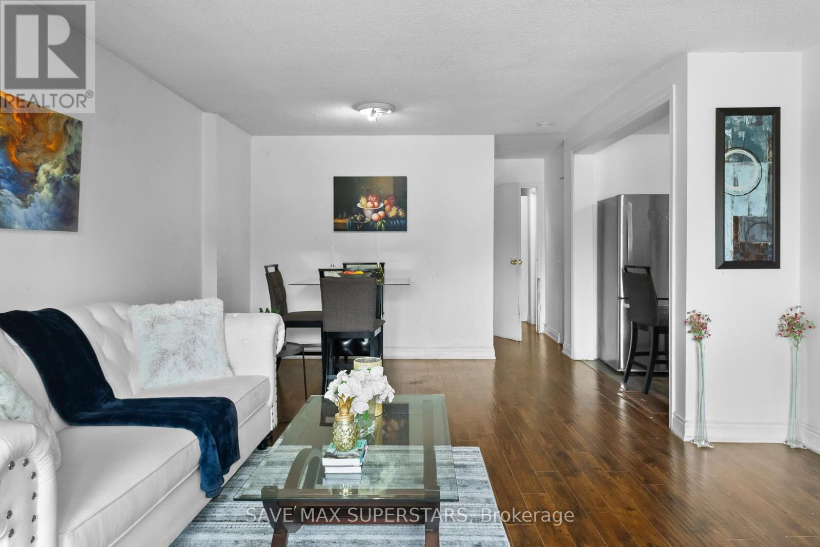 Photo 15 of 71 College Crescent, Barrie ON