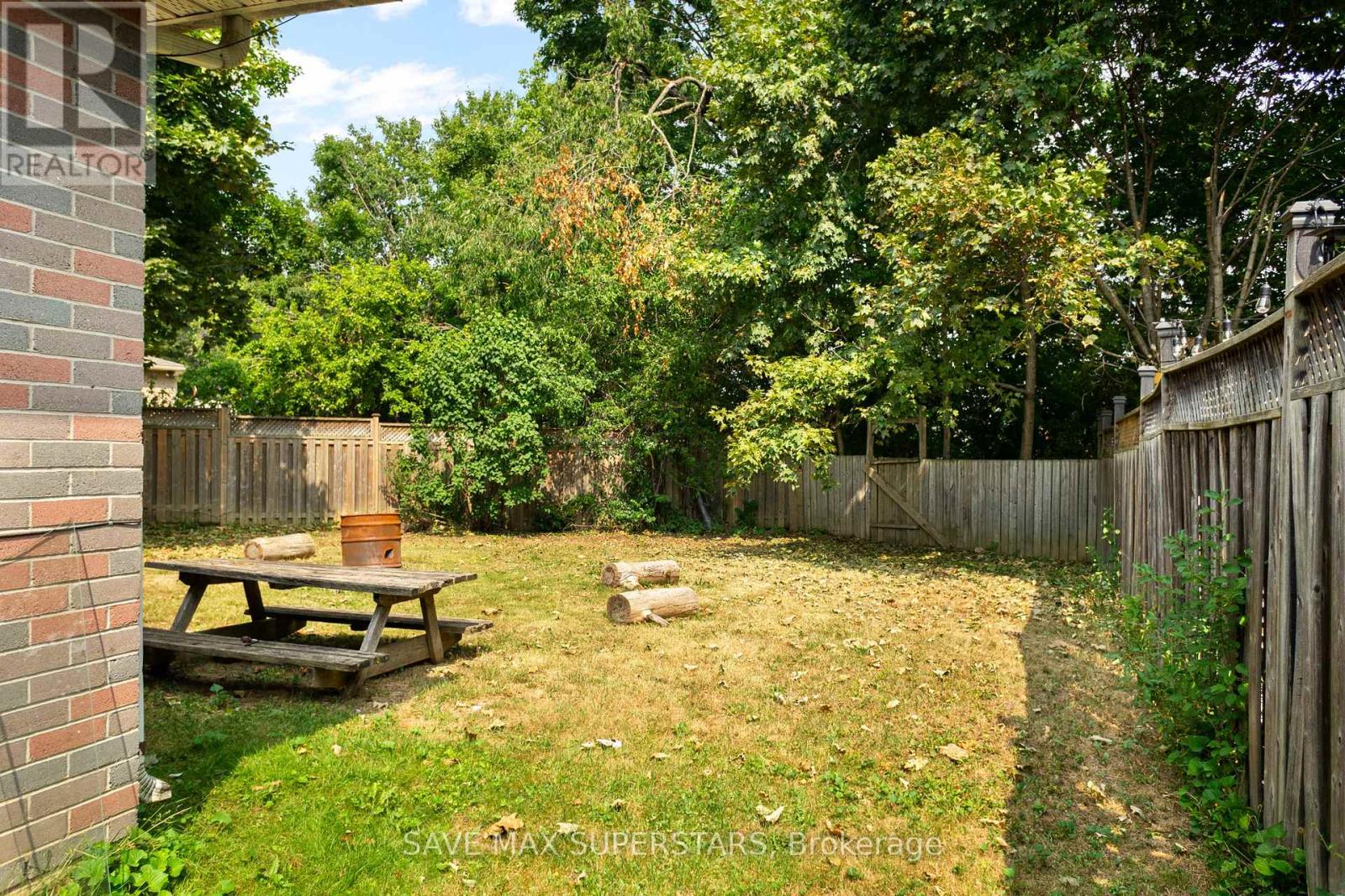 Photo 4 of 71 College Crescent, Barrie ON