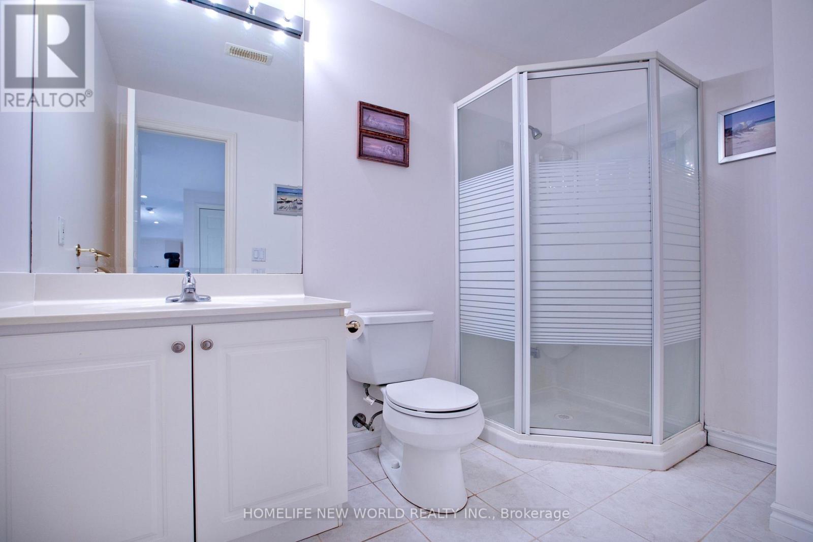 Photo 27 of 64 Clarendon Drive, Richmond Hill ON