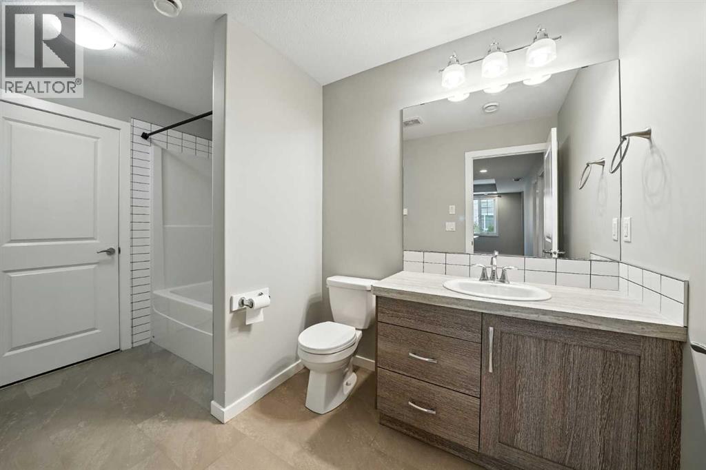 Photo 14 of 100 44 Reid Court, Sylvan Lake AB