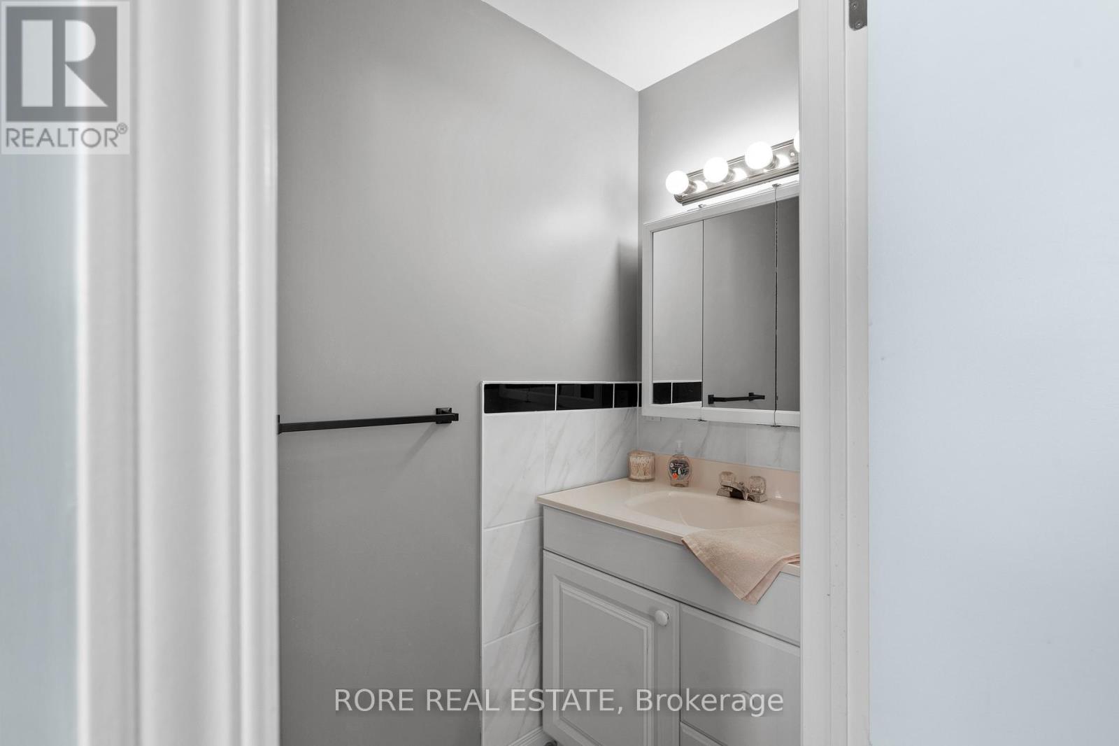 Photo 7 of 128 Cook Avenue, Fort Erie ON