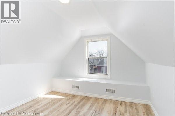 Photo 17 of 45 Fairleigh Avenue N Unit 2, Hamilton ON