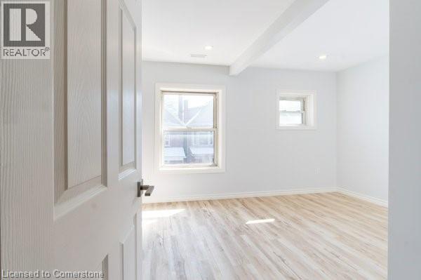 Photo 11 of 45 Fairleigh Avenue N Unit 2, Hamilton ON