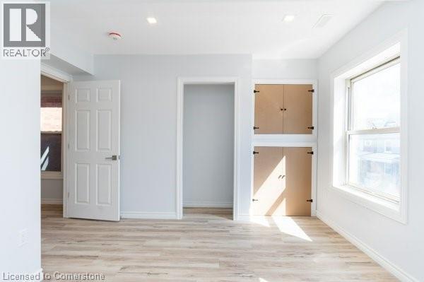 Photo 15 of 45 Fairleigh Avenue N Unit 2, Hamilton ON