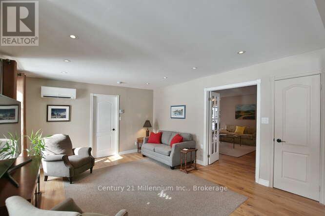 Photo 4 of 680 Mountain Road, Collingwood ON