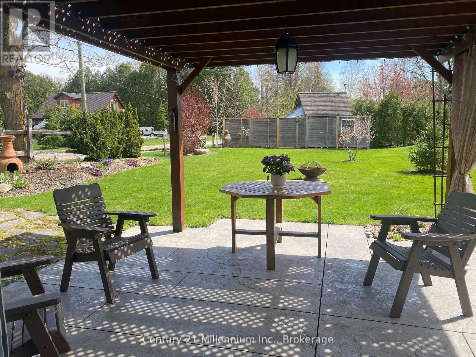 Photo 14 of 680 Mountain Road, Collingwood ON