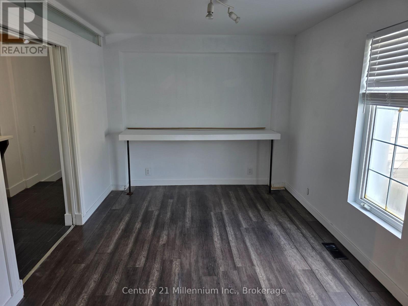Photo 11 of 22 Market Street, Collingwood ON