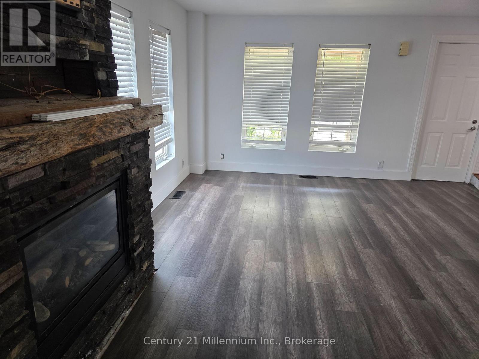 Photo 12 of 22 Market Street, Collingwood ON