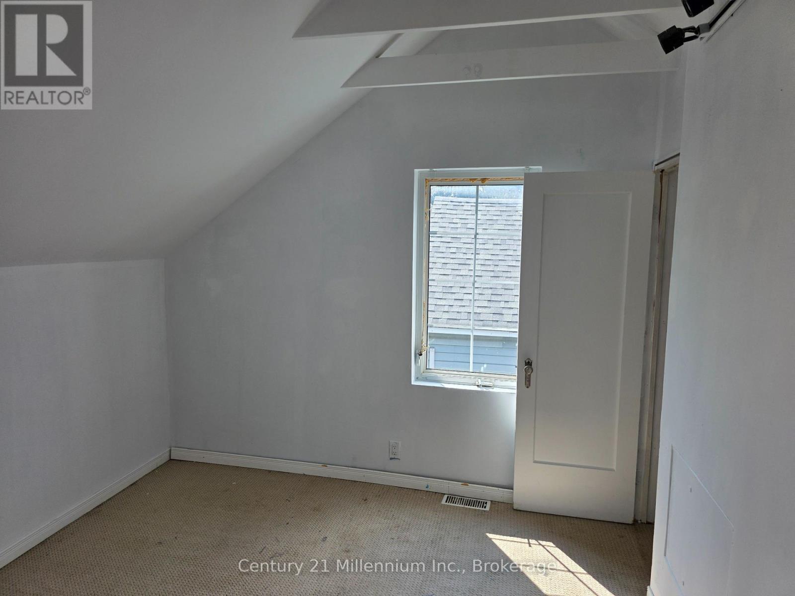 Photo 17 of 22 Market Street, Collingwood ON