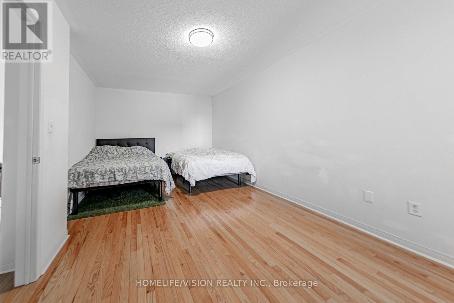 Photo 18 of 10 Odoardo Disanto Circle, Toronto ON