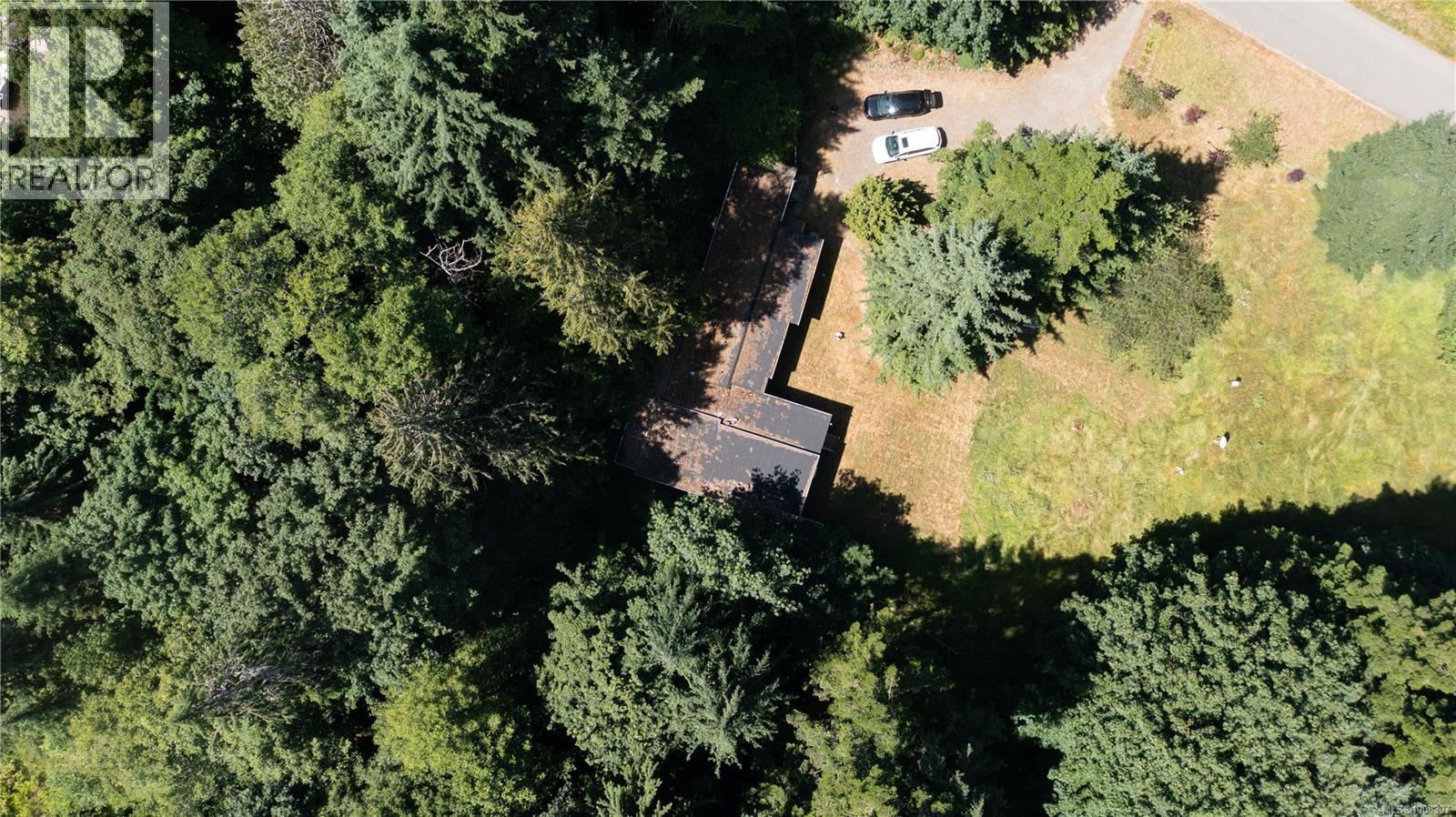 8450 Berray Rd - Photo 2 of 30, Fanny Bay, British Columbia