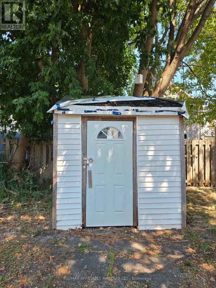 Photo 19 of 329 Carleton Street, Cornwall ON