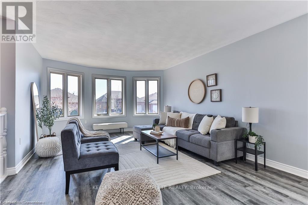 Photo 21 of 98 Thomas Avenue, Brantford ON